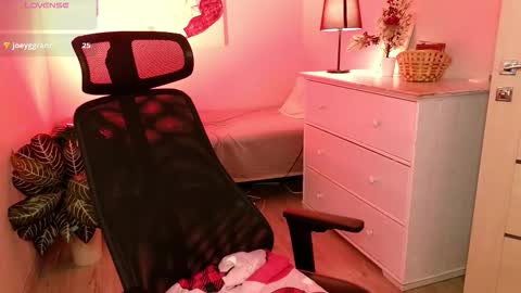 Snapshot of velvetbite chatting on 01-14-26, 03:56 velvetbite online show from 01-14-26, 03:56