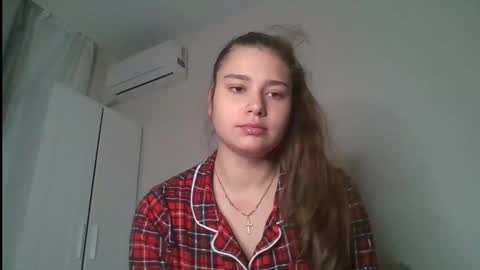 velveted_ivy online show from 12-05-25, 10:57