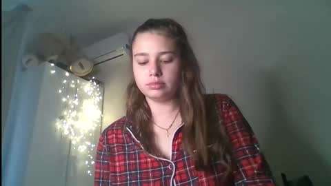 velveted_ivy online show from 12-19-25, 11:50