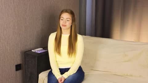 Snapshot of velvetobscura chatting on 02-24-26, 06:11 Alice online show from 02-24-26, 06:11