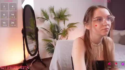 CLEOshort hair  TIna long hair  online show from 02-23-25, 07:49