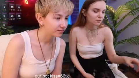 CLEOshort hair  TIna long hair  online show from 02-26-25, 02:36