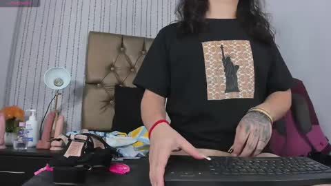 veneno hot online show from 02-15-25, 12:33