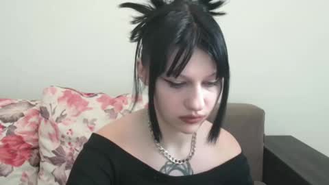 Snapshot of venera_goddess chatting on 02-12-25, 07:13 Naly online show from 02-12-25, 07:13