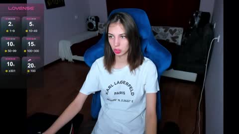 veneradi615 online show from 12-11-24, 01:28