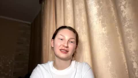 Snapshot of venitanattress chatting on 02-24-26, 12:25 Alina online show from 02-24-26, 12:25