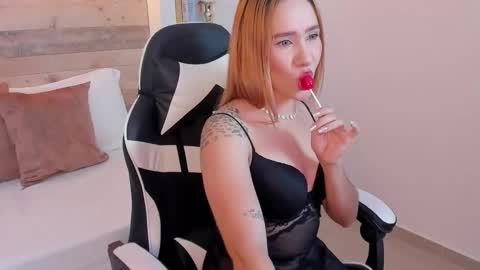 V E N U S  online show from 11-12-25, 02:56