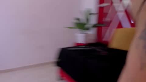 vennusasm1 online show from 12-20-25, 08:49