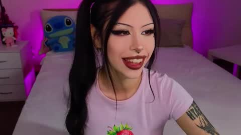 Vivian online show from 09-22-25, 03:41