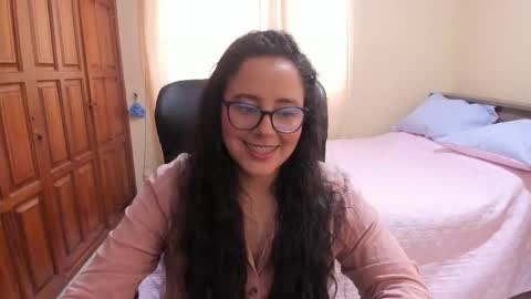 Snapshot of venus_cat_ chatting on 10-01-25, 03:18 Venus online show from 10-01-25, 03:18