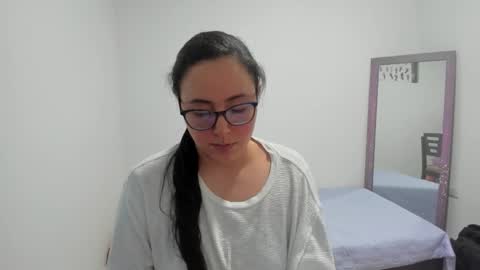 Snapshot of venus_cat_ chatting on 10-16-25, 09:38 Venus online show from 10-16-25, 09:38