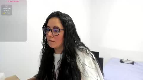 Snapshot of venus_cat_ chatting on 10-30-25, 08:31 Venus online show from 10-30-25, 08:31