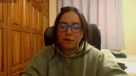 Snapshot of venus_cat_ chatting on 12-14-25, 08:52 Venus online show from 12-14-25, 08:52