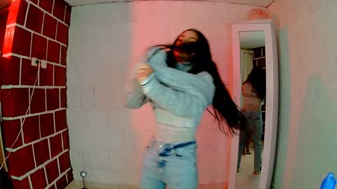 emily independent account  MY conextion 1100 GTM  to  17hr GTM online show from 12-27-24, 12:29