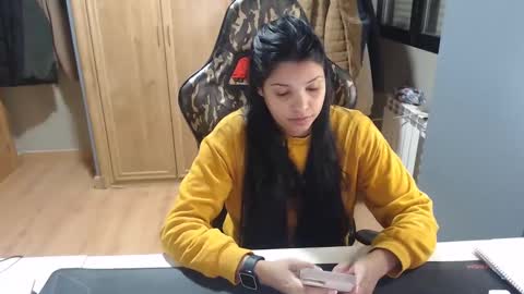 Venus independent model online show from 02-17-25, 08:36