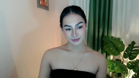 Venus Sunrise Bombshell online show from 10-04-25, 09:46