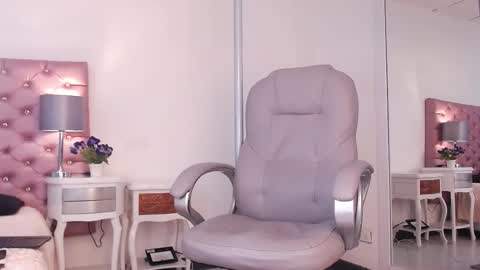 Venus  online show from 12-20-25, 11:50