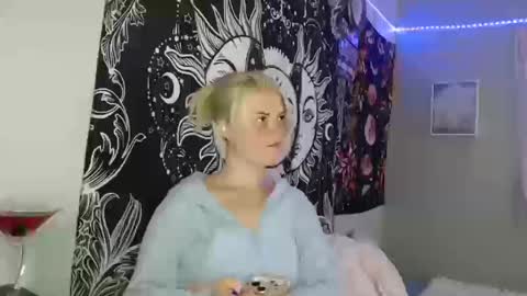 Miss Venus online show from 10-12-25, 09:36