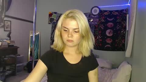 Miss Venus online show from 10-14-25, 01:17