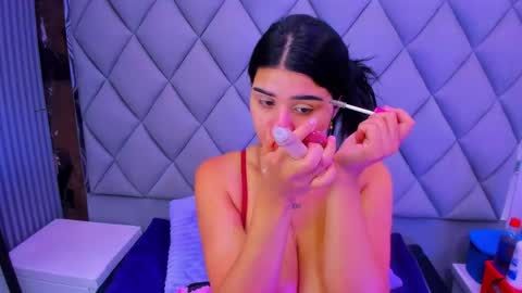 Venusowen  online show from 11-10-25, 02:05