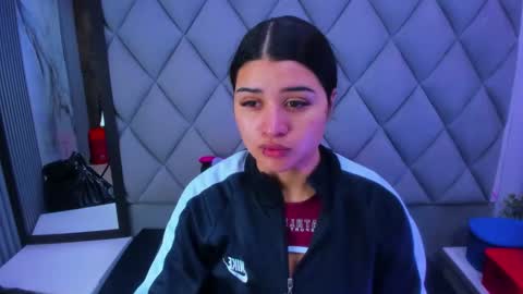 Venusowen  online show from 02-12-26, 12:00