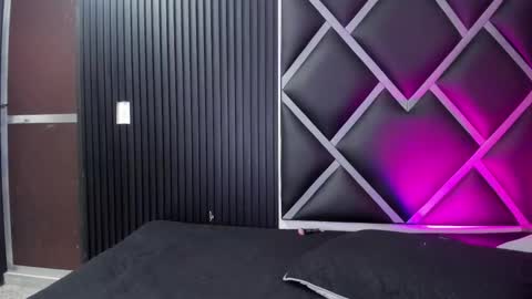 venuss09 online show from 10-29-25, 09:05