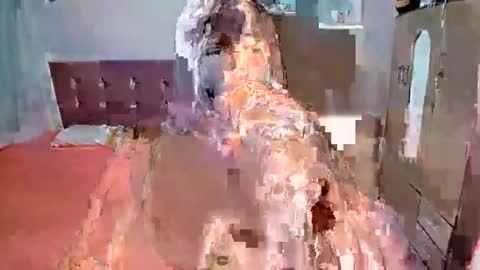 Snapshot of venuswilliamx chatting on 01-05-25, 09:03 venus online show from 01-05-25, 09:03