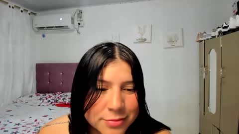 Snapshot of venuswilliamx chatting on 02-08-25, 10:51 venus online show from 02-08-25, 10:51