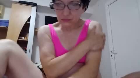 Vera online show from 10-06-25, 11:24