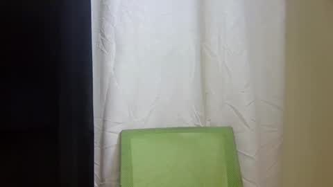 Snapshot of verah_vee chatting on 09-28-25, 04:18 verah online show from 09-28-25, 04:18