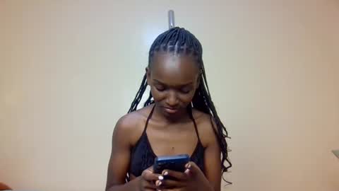 Snapshot of verah_vee chatting on 10-04-25, 07:12 verah online show from 10-04-25, 07:12