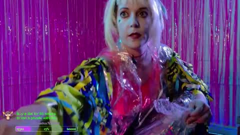 Snapshot of veravictors chatting on 10-17-25, 02:37 Vera Victors online show from 10-17-25, 02:37