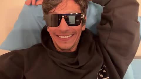 Juan Vergas online show from 12-18-25, 06:25