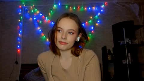 Snapshot of verlinehartwell chatting on 01-08-26, 01:24 Michelle online show from 01-08-26, 01:24