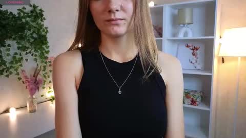 Snapshot of vernitashinsky chatting on 09-21-25, 01:07 Olivia online show from 09-21-25, 01:07