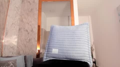 veronica online show from 02-22-25, 05:24