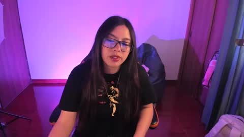 Snapshot of verolake chatting on 03-09-25, 12:20 Verolake online show from 03-09-25, 12:20