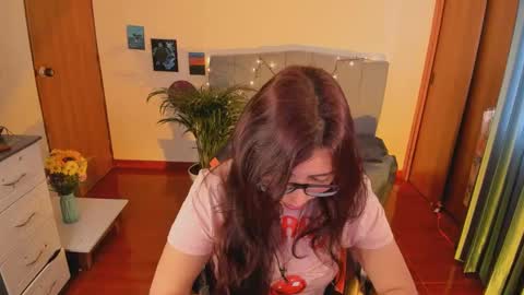 Snapshot of verolake chatting on 09-09-25, 07:02 Verolake online show from 09-09-25, 07:02