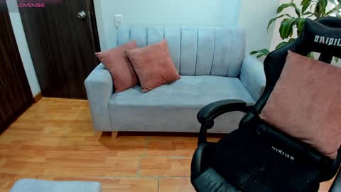 Catalina online show from 02-05-25, 03:52