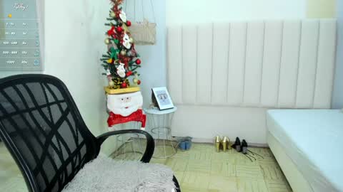 Snapshot of veronica_b07 chatting on 12-23-24, 02:07 Veronica3 online show from 12-23-24, 02:07