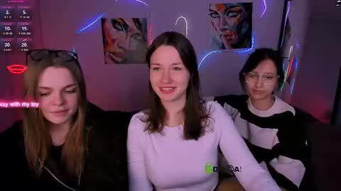 Snapshot of veronica_bubble chatting on 01-16-26, 08:13 Ronni online show from 01-16-26, 08:13