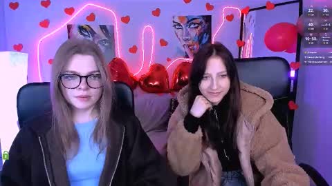 Snapshot of veronica_bubble chatting on 02-11-26, 08:14 Ronni online show from 02-11-26, 08:14