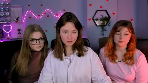 Snapshot of veronica_bubble chatting on 02-18-26, 08:27 Ronni online show from 02-18-26, 08:27