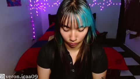 Veronica online show from 12-20-25, 12:51