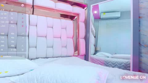 Veronica online show from 02-12-25, 03:27