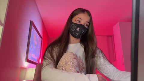 Veronica online show from 02-21-25, 06:37