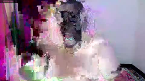 Snapshot of veronicakisses chatting on 02-15-25, 07:06 MS. VERONICA 22 I love Aza 3 online show from 02-15-25, 07:06