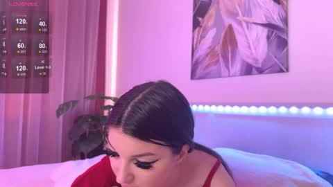 Snapshot of veronicaleal_ chatting on 10-21-25, 08:37 Vivi online show from 10-21-25, 08:37