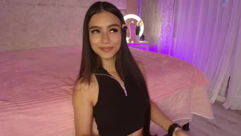 Vero  online show from 10-27-25, 02:43