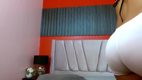 Snapshot of veronicarobles chatting on 09-25-25, 06:55 Veronica Robles online show from 09-25-25, 06:55